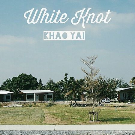 The White Knot Farm Stay Pak Chong Exteriör bild